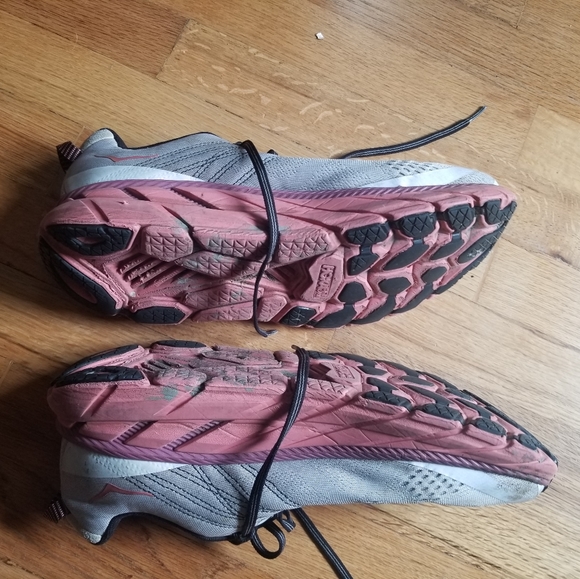 Hoka One One - Picture 2 of 7